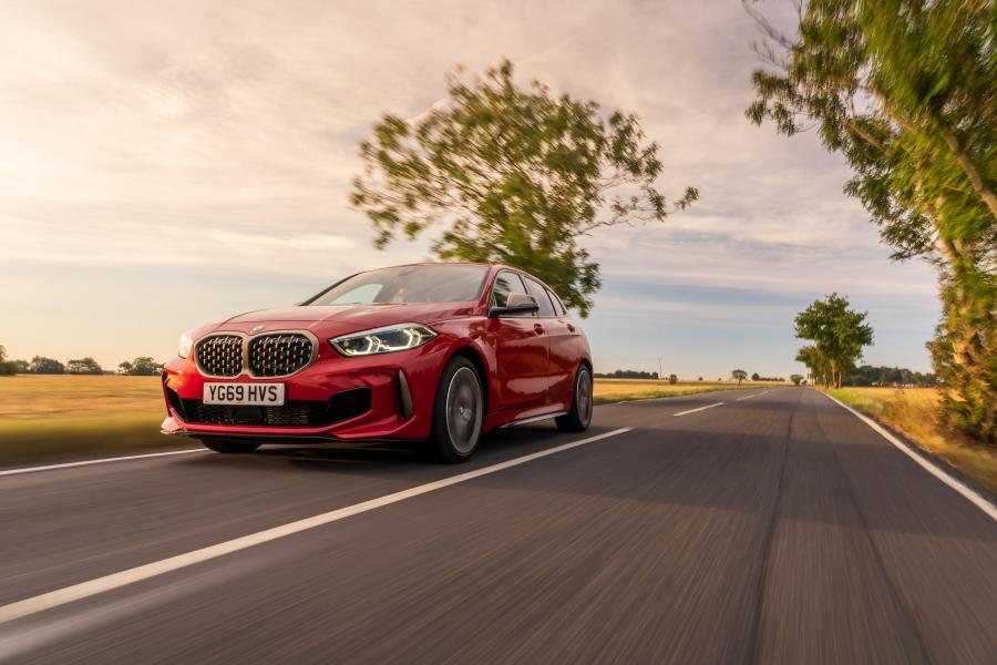  BMW M135i xDrive (F40) 2019 года  (UK) (фото 4 из 50)